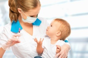 Odborníci odporúčajú očkovať deti