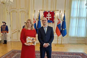 HVIEZDA, ktorá spája jazyky