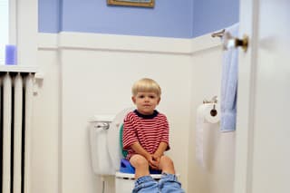 Trápi drobca zápcha? Pomôžte