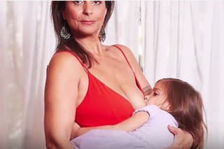 Dokonalá biomama alebo pedofilka?