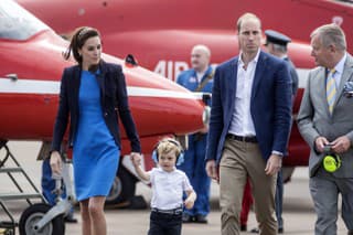 Princ George dnes oslavuje