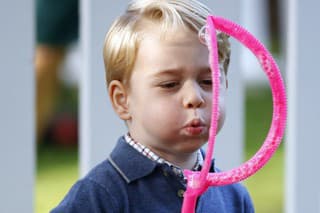 Princ George si bude