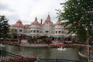 Do Disneylandu iba s