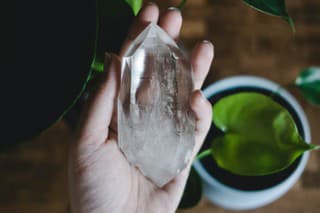 Amulety a talizmany: Aký