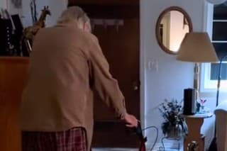 VIDEO pradedka s vnučkou