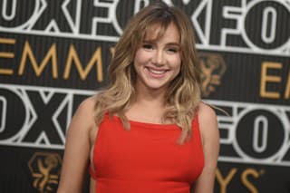 Suki Waterhouse