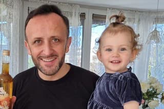 Ondrej Kandráč s dcérkou