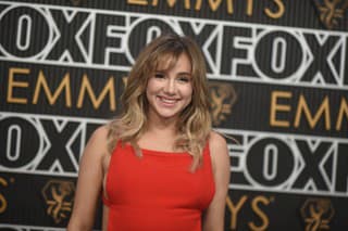 Suki Waterhouse