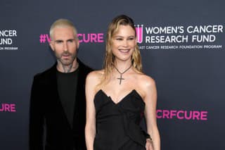 Adam Levine s manželkou