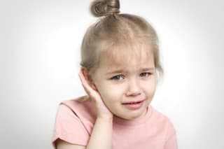 Child with earache, toddler