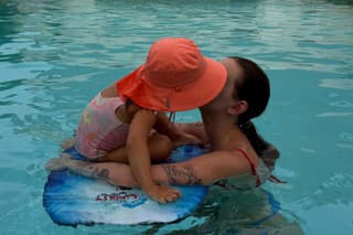 Ema Lacová s dcérkou