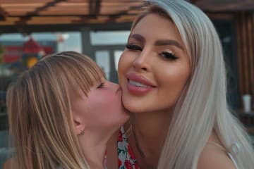 Lela Ceterová s dcérkou Lela Ceterová s dcérkou