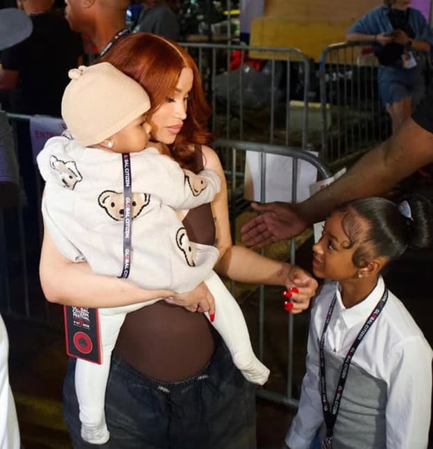 Tehotná Cardi B prekvapila