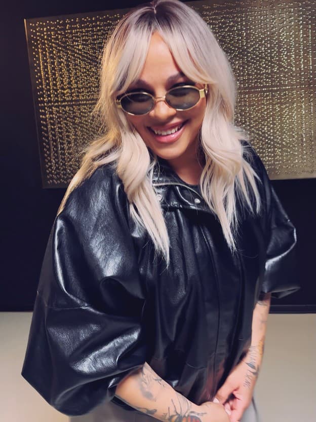 Tina zmenila účes a