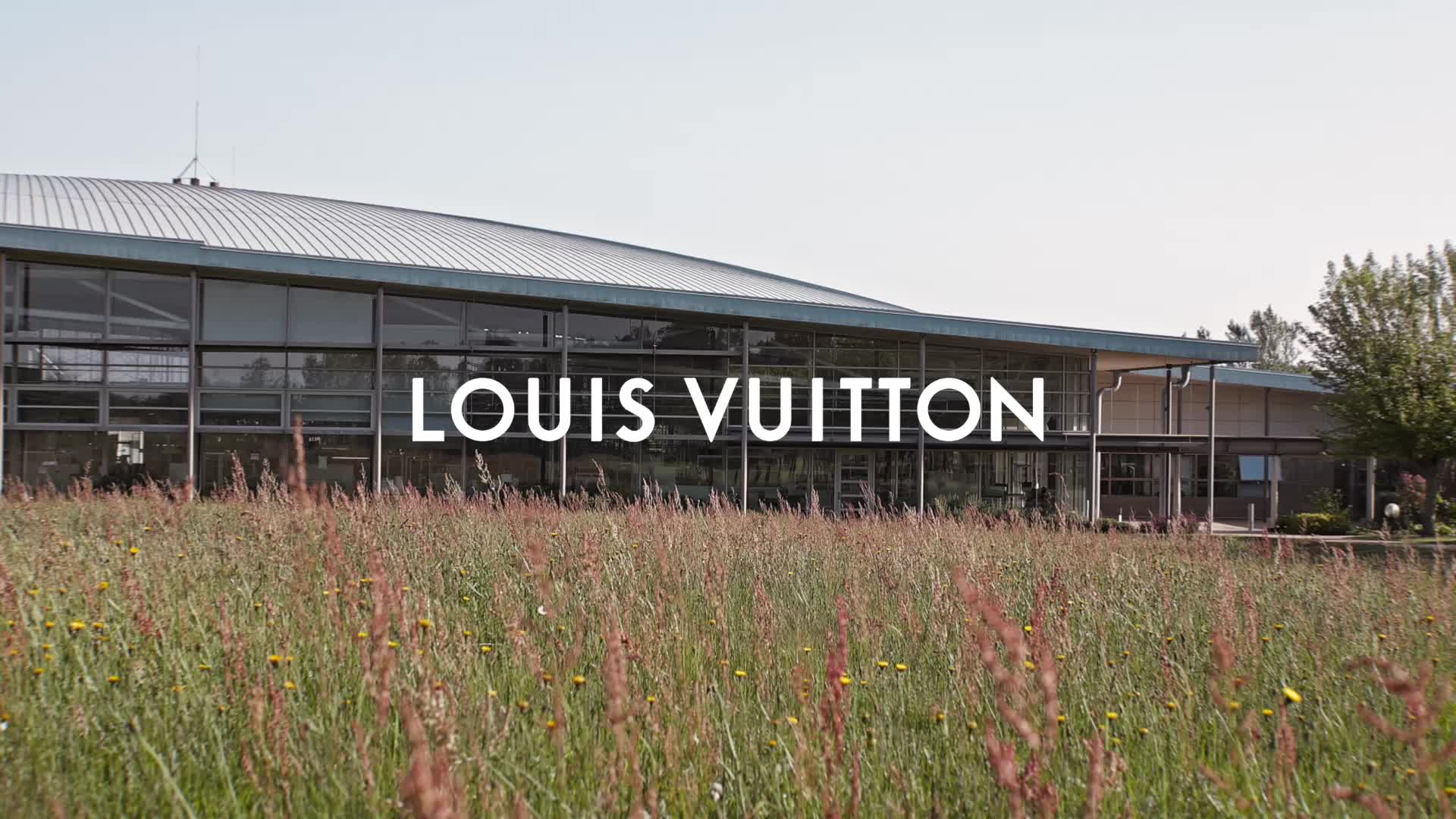 Louis Vuitton – Twist x Eve Jobs