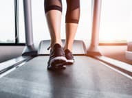 Vychytávka vo svete fitness: Toto ROBTE pri chôdzi, spálite VIAC kalórií a pomôžete CHRBTICI!