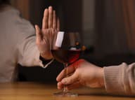 Takto DOPADNETE, keď oželiete pohár ČERVENÉHO vína: Rozlúčka s alkoholom s radikálnym VÝSLEDKOM