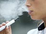 Bez nikotínu, ale nie bez rizika: Aj e-cigarety ovplyvňujú pľúcne tkanivo!