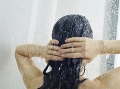 Ako často sa sprchujete? Ak je to viac ako dvakrát, verte, že svojmu zdraviu veľmi nepomáhate. 