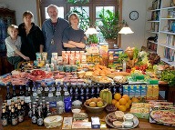 Rodina z Nemecka minie na jedlo 658 dolárov za týždeň. (Foto:Demilked.com)