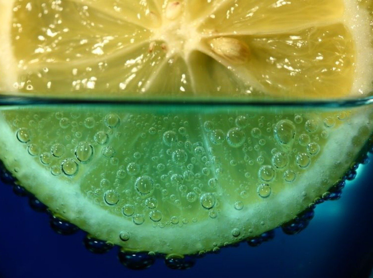 Citrón s vodou je zázračným nápojom, vďaka ktorému budete zdraví. 