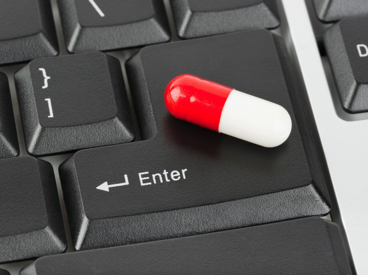 Buďte opatrní pri objednávaní liekov cez internet.