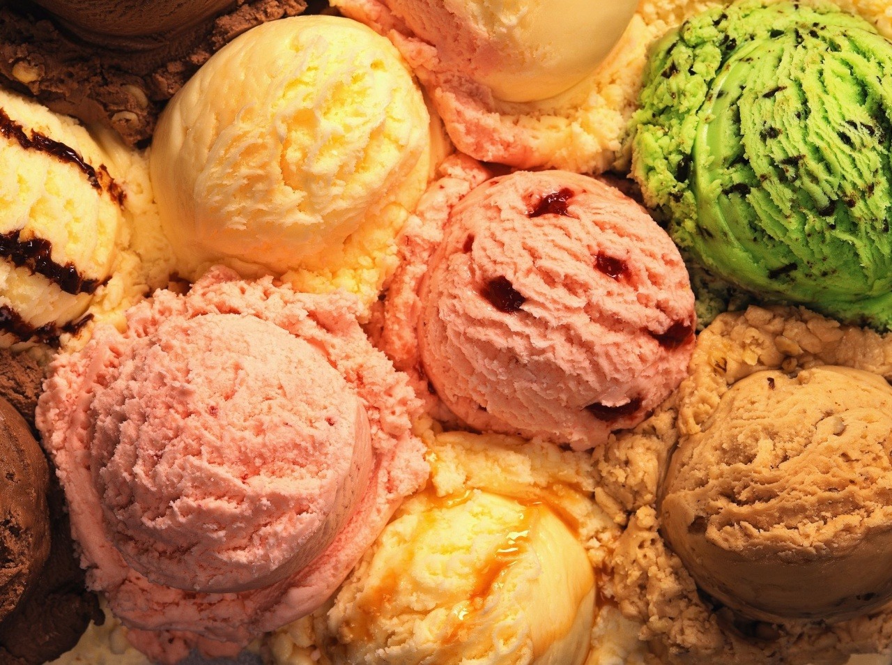 Ak máte radi zmrzlinu, pozor na tráviace ťažkosti, ktoré môže vyvolať.