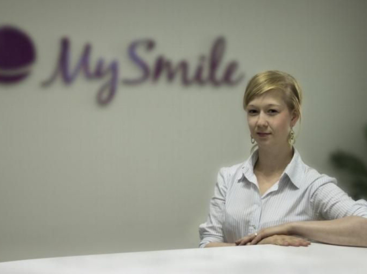 Bc. Lenka Brodyová je dentálnou hygieničkou, ktorá pracuje v stomatologickom centre MySmile. 