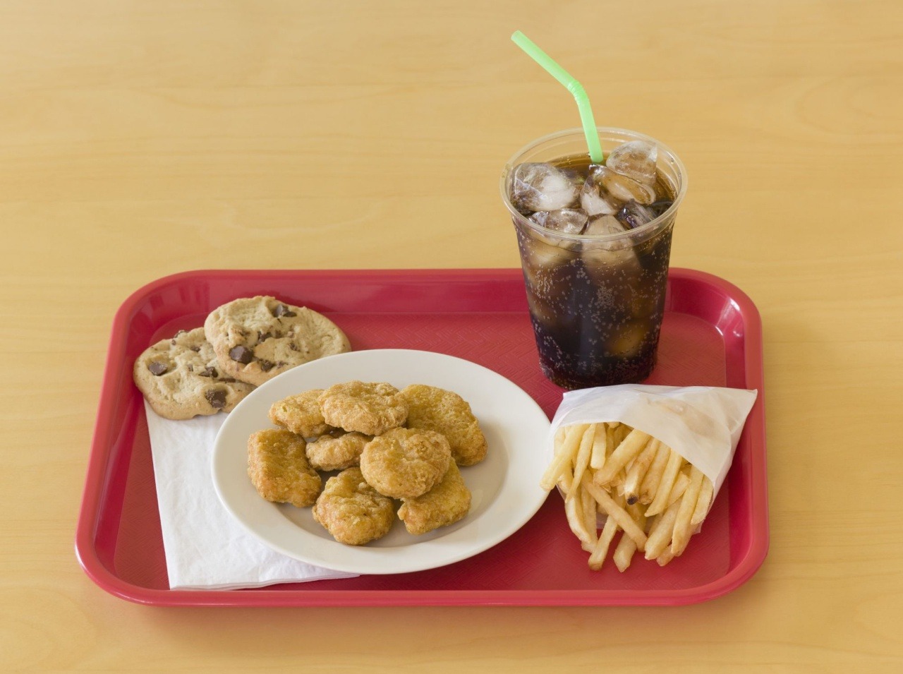 Deti jedia v škole samé nezdravé jedlá!