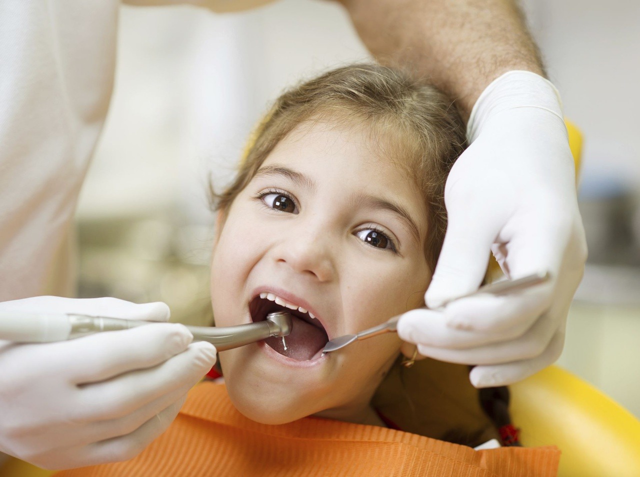 U detí s diabetom sú nevyhnutné podrobné vyšetrenia parodontu.