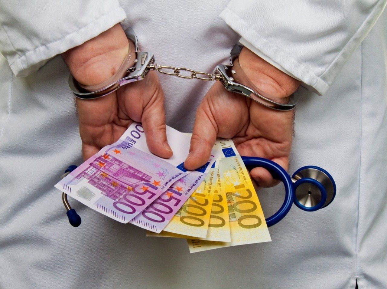 Neoficiálne platby v zdravotníctve sú medzi Slovákmi naďalej rozšírené!