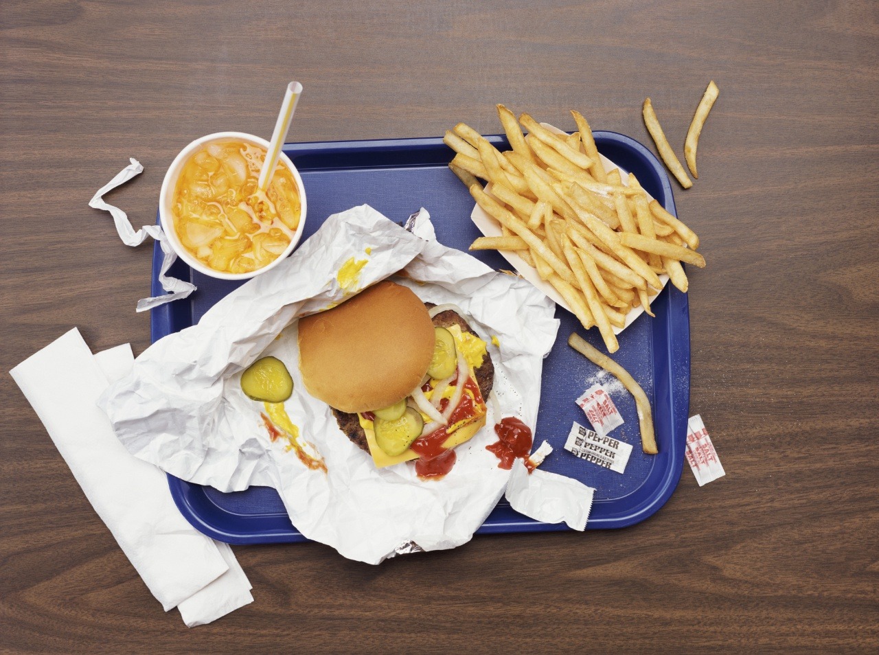 Fast food vám chudnutie nezaručí. Prísť môžete aj o potrebné črevné baktérie, ktoré by vás inak udržali vo forme. 