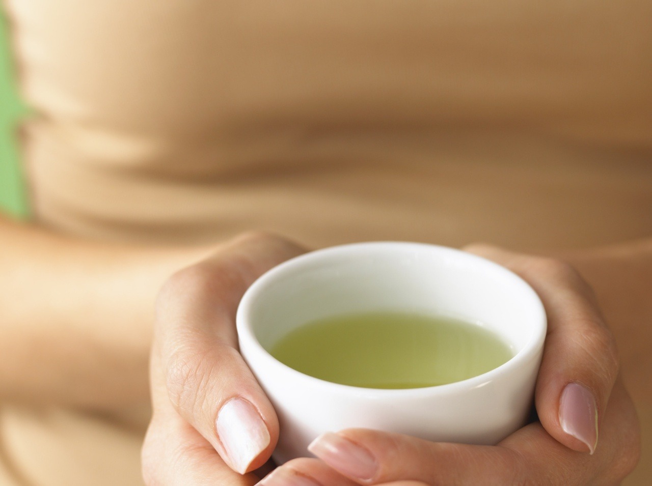 Zelený čaj je zdraviu prospešný, no dávajte si pozor na jeho množstvo!