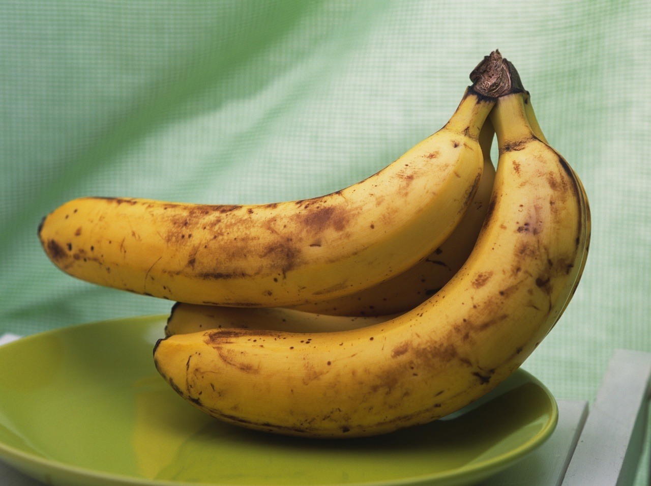 Banány jednoznačne nedávajte do chladničky! Chuť to nezmení, vábne však nevyzerajú. 