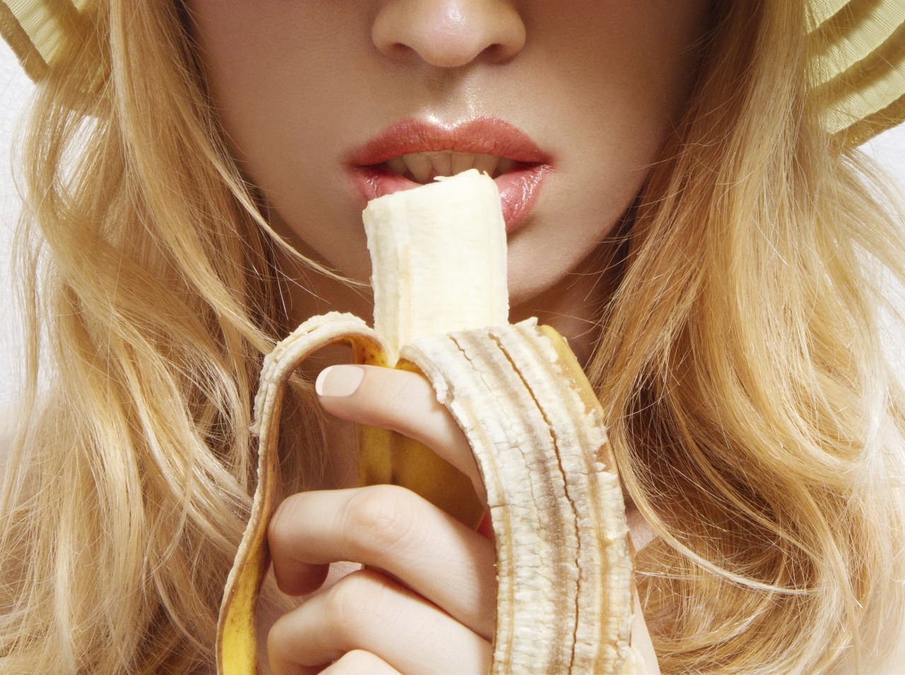 Banány sú veľmi zdravé, obsahujú množstvo zdraviu prospešných látok.