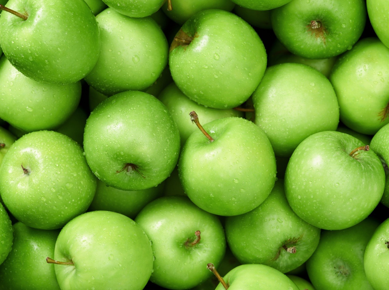 Nezabúdajte na jablká, ktoré sú plné zdraviu prospešných látok.
