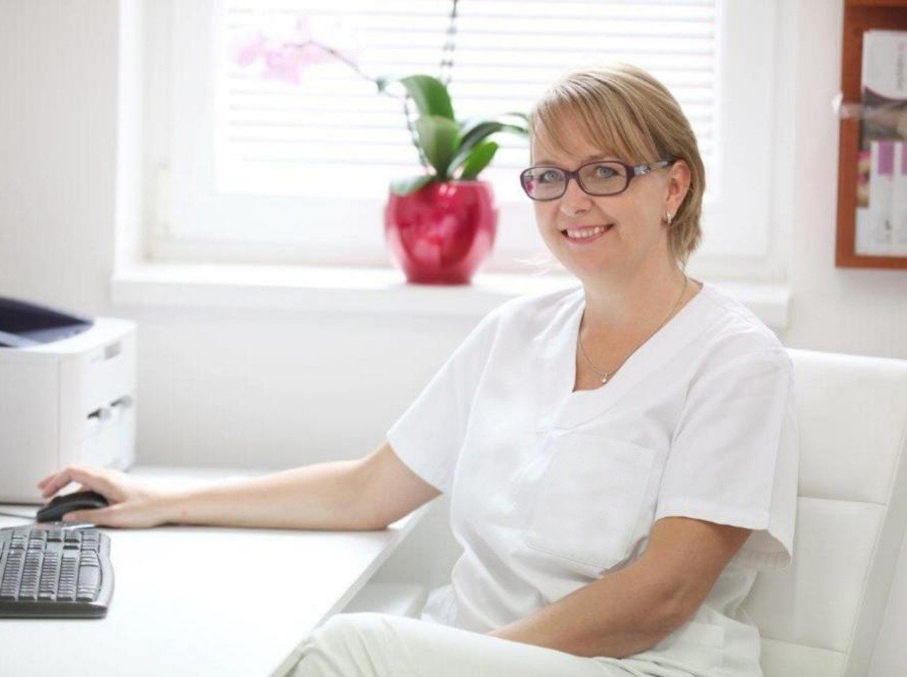 MUDr. Zora Vasiľová pracuje v ambulancii Women´s Health ako gynekologička. 