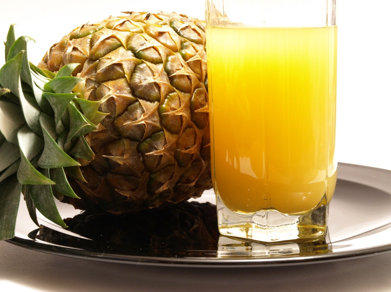 Ananás vyniká svojimi zdraviu prospešnými účinkami hlavne vďaka enzýmu - bromelínu. 