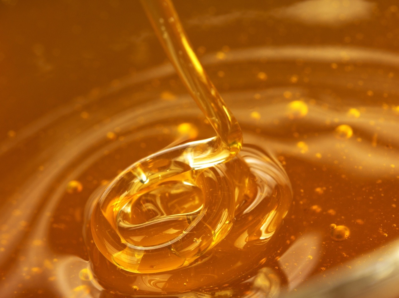 Med obsahuje množstvo zdraviu prospešných antioxidantov a fenolov. 