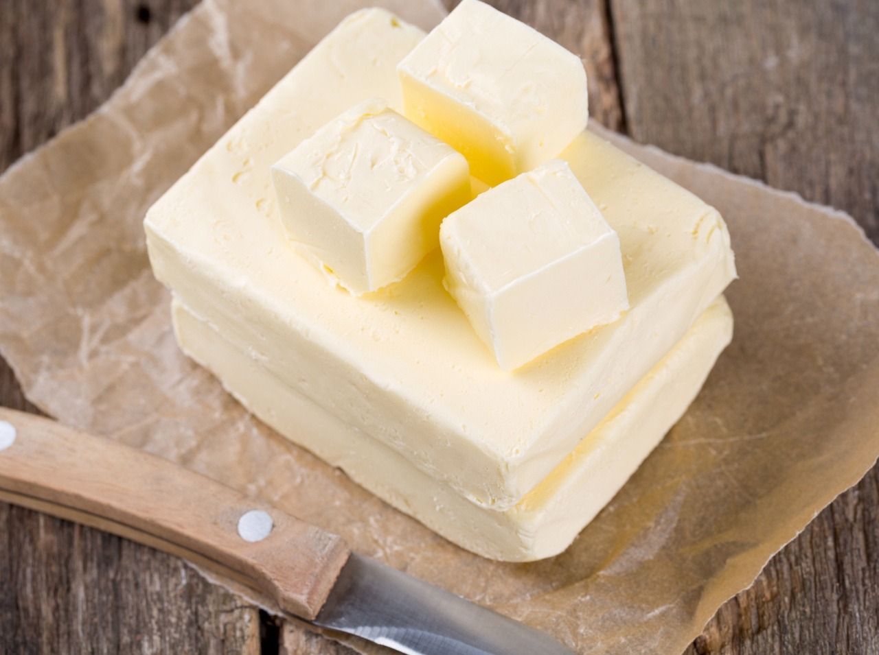 Neviete sa rozhodnúť, ktorý tuk je zdravý, či je lepšie jesť maslo? 