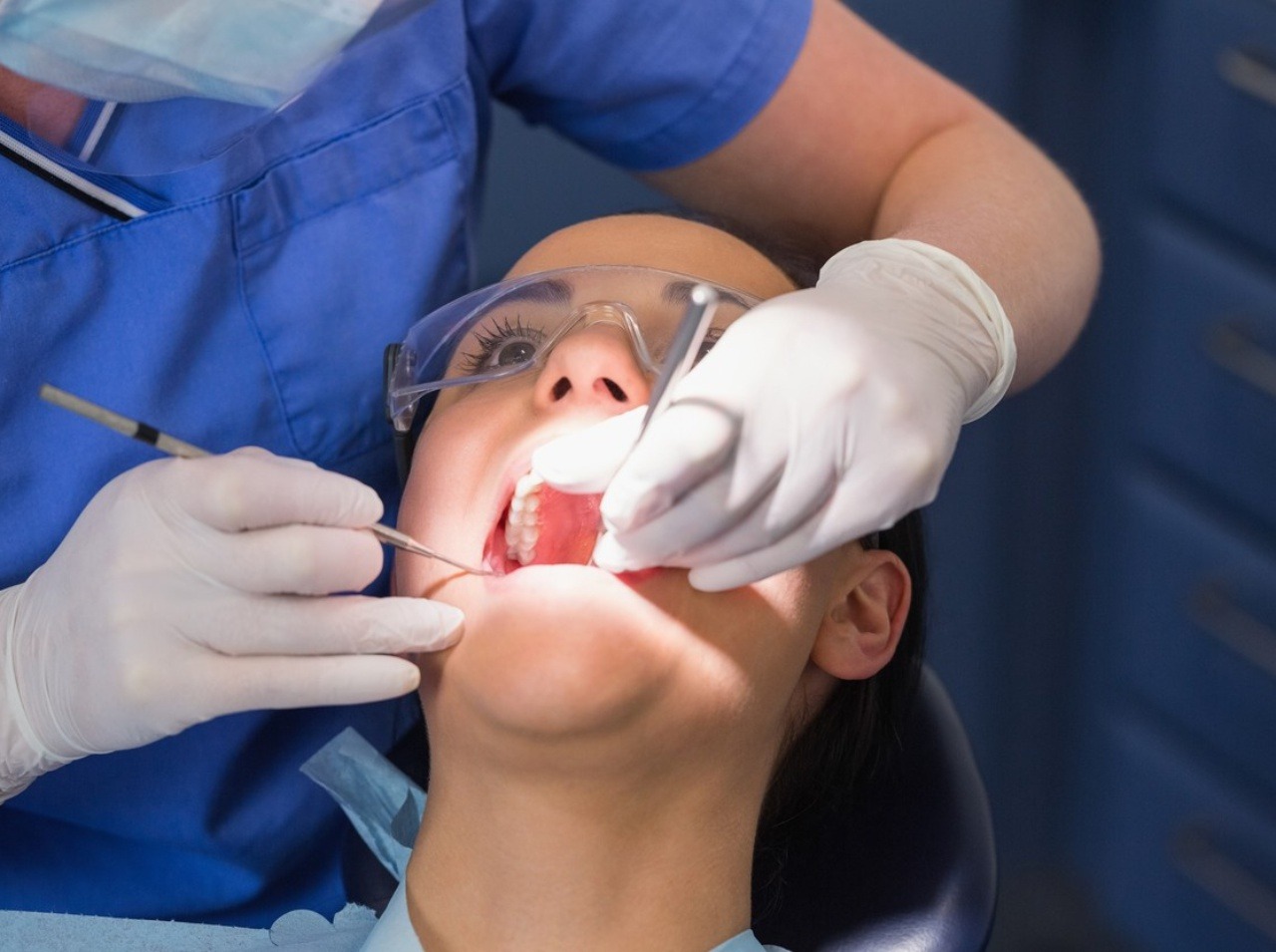 Nepodceňujte pravidelné preventívne prehliadky u zubára.