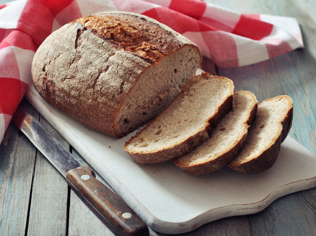 Udržte chlieb čo najdlhšie čerstvý. 