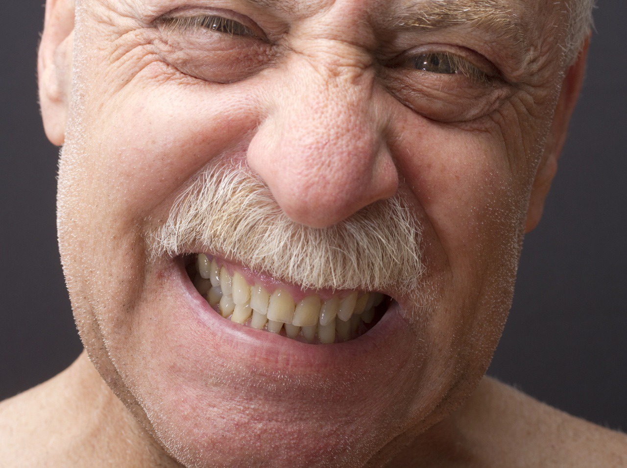 Pravidelná starostlivosť o chrup sa ukáže v podobe krásnych zubov bez kazov!