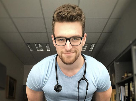 Študent medicíny David Dufek. Foto: Instagram/ddjourney