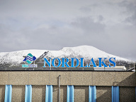 Spoločnosť sa nachádza v krásnom prostredí hôr v severnej časti Nórska. (Foto: ČTK)