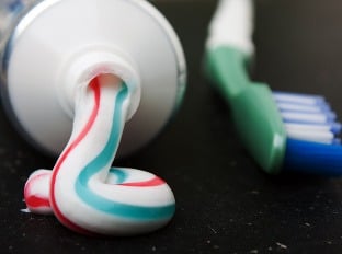 Zubné pasty môžete s