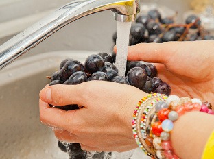 Na umytie čerstvého ovocia