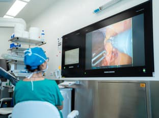 Prvá robotická operácia hernie