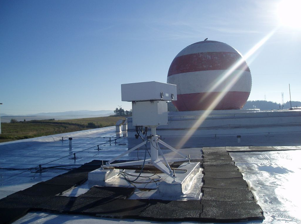 Brewerov ozónový spektrofotometer. Foto: Aeorologické a radiačné centrum Gánovce