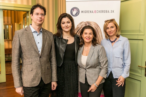Zľava: Neurológ Martin Kucharík, speváčka Celeste Buckingham, moderátorka Iveta Malachovská, zakladateľka pacientskej organizácie Migréna je choroba Gabriela Hurbanová.  